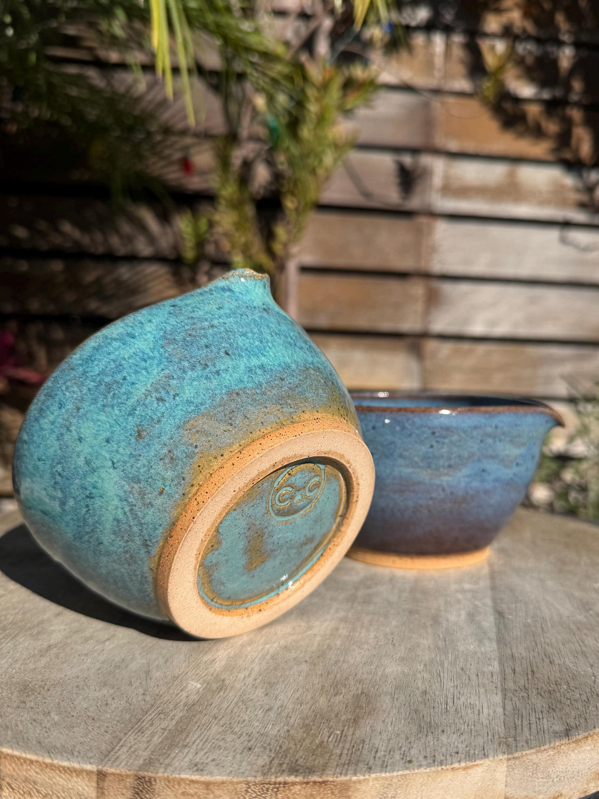 Matcha Bowl with Spout and Swirl Light Grater