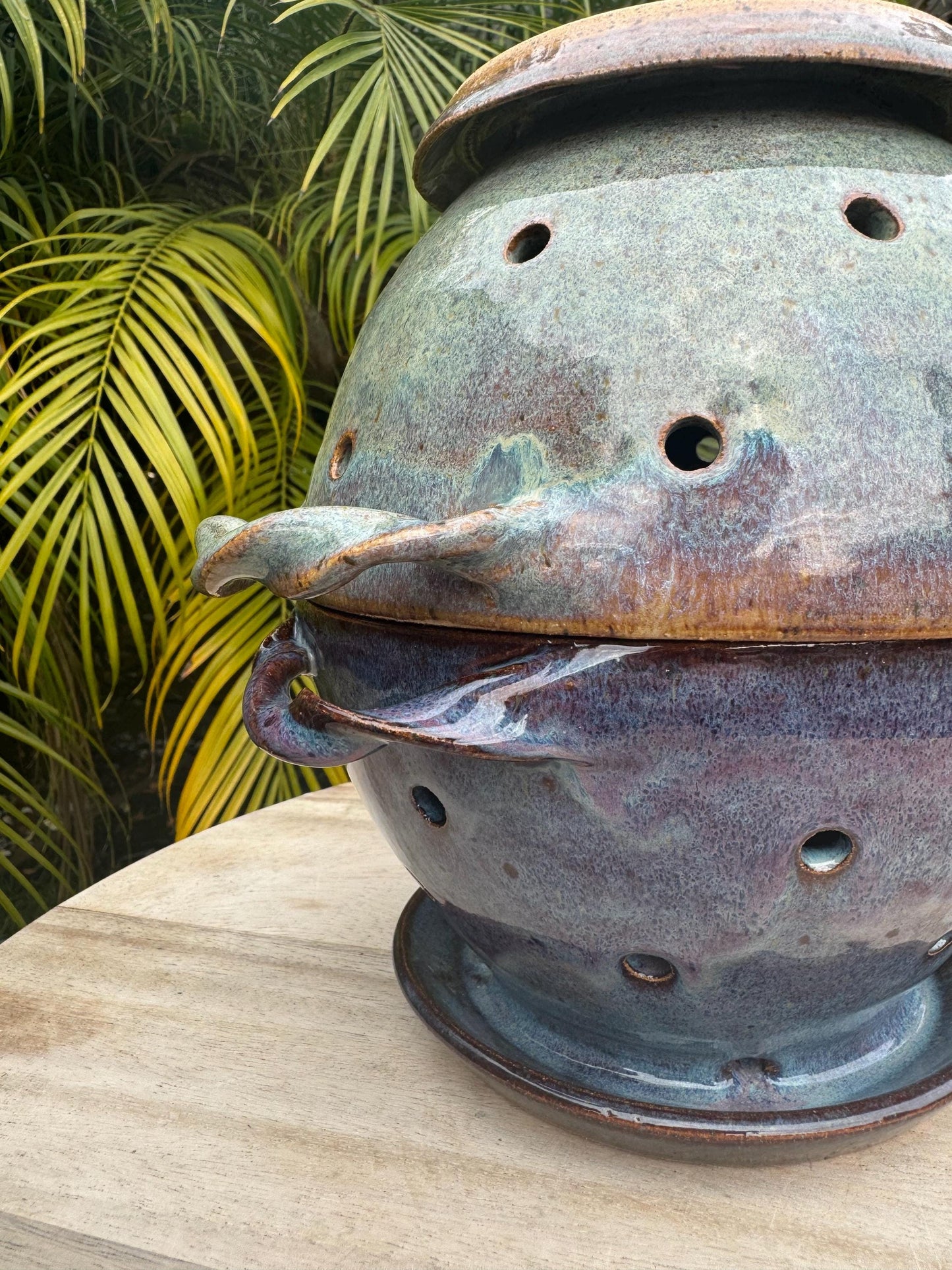 Harvest Bowls, with Twisted Handles, Large Wash & Store Colanders