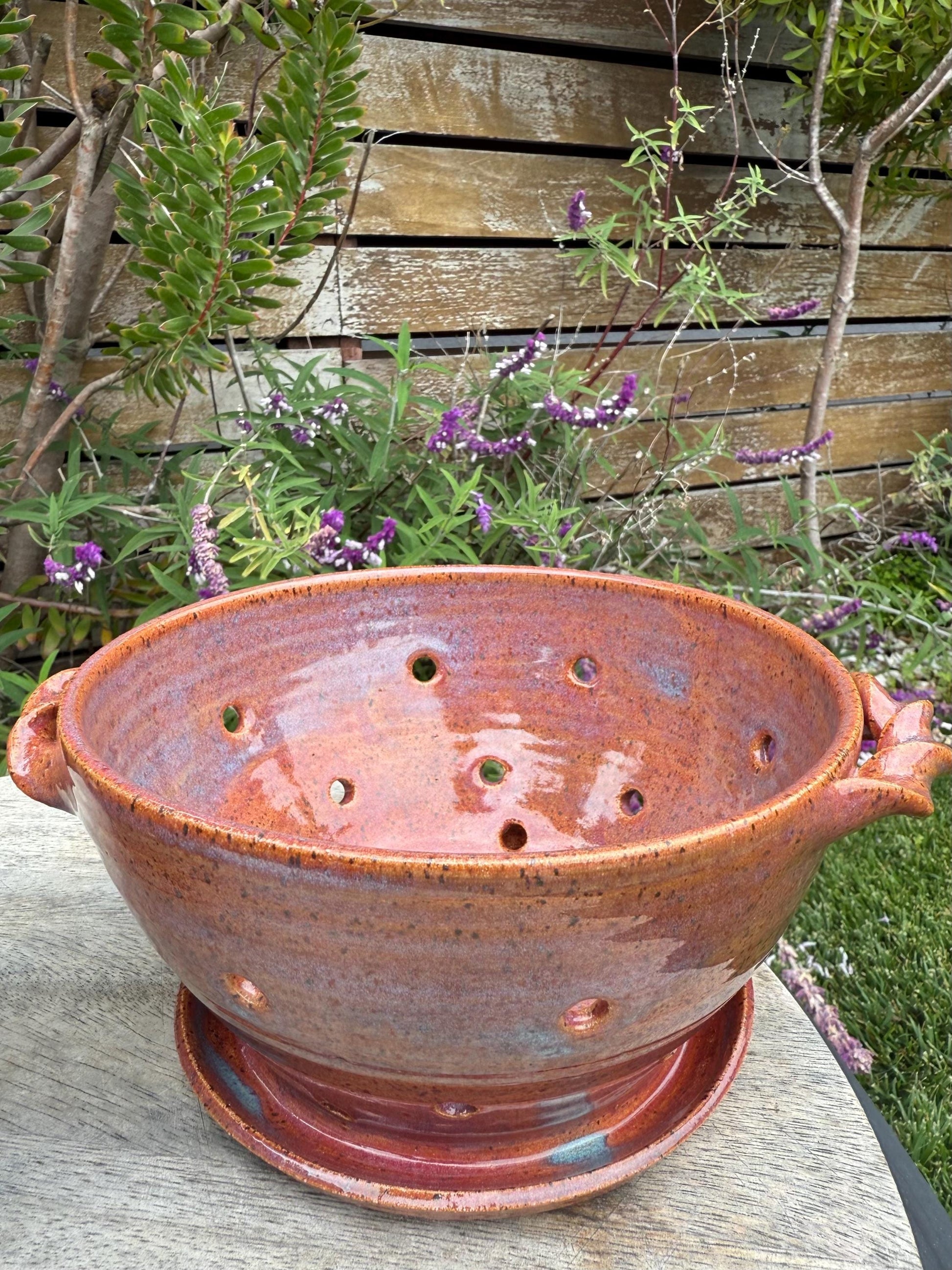 Harvest Bowls, with Twisted Handles, Large Wash & Store Colanders